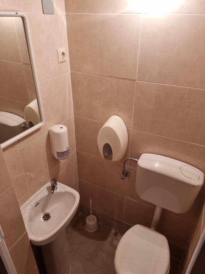 Guesthouse Dila Galovac  外观 照片