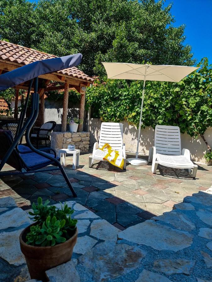 Guesthouse Dila Galovac  外观 照片