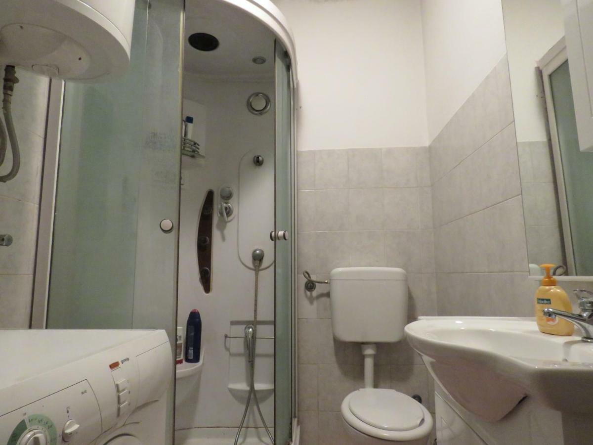 Guesthouse Dila Galovac  外观 照片